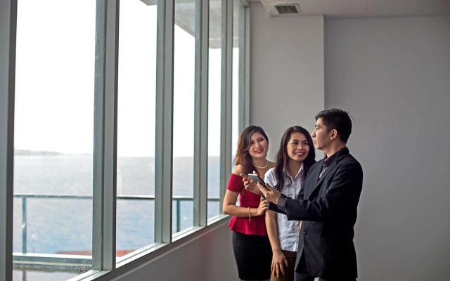 Whiz Prime Hotel Megamas Manado