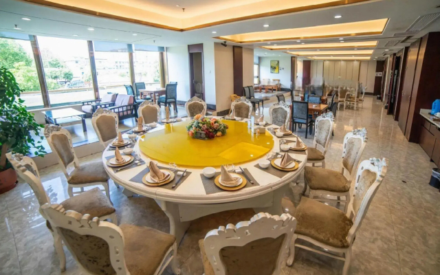 Starway Hotel Luan Shucheng Saifu