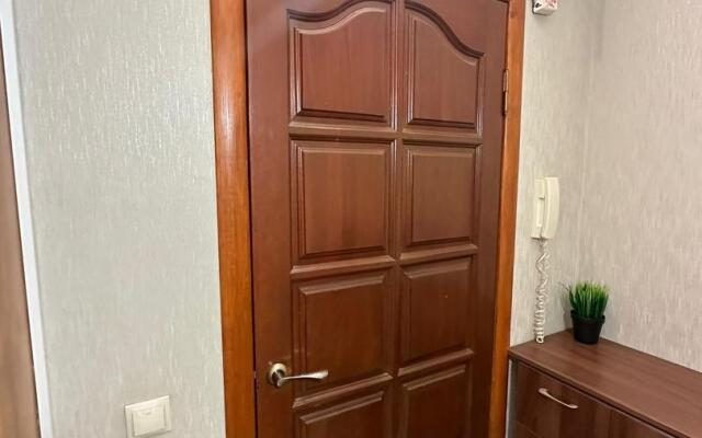Apartments on Khoroshavina street 11