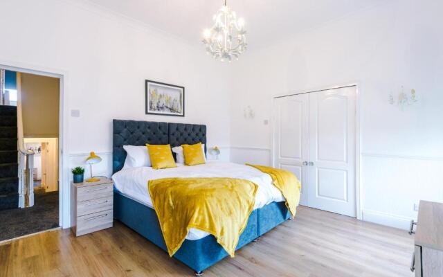 Rest&Recharge at Karma House (5-Bedroom, 8 beds, Free Parking)