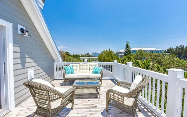 Aloft on Canal by SKLRP