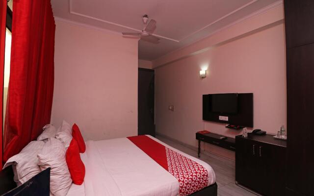 OYO 73418 Ecr Residency And Service Apartment