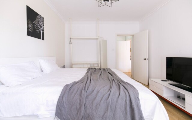 N2haus People Squre 3 bedrooms