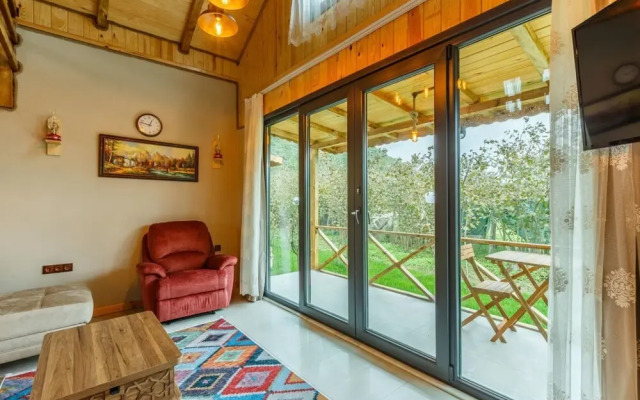 Cozy House Surrounded by Nature in Agva