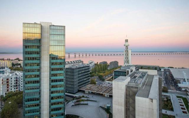 Panoramic Living