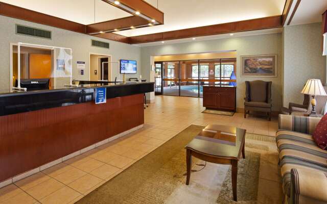 Best Western Staunton Inn