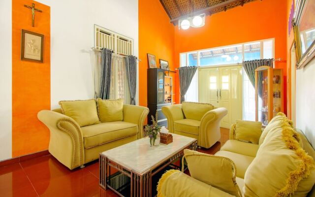 Griya Wismono Homestay by OYO Rooms