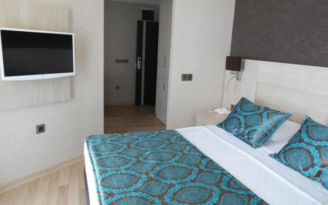 Parador Beach Hotel