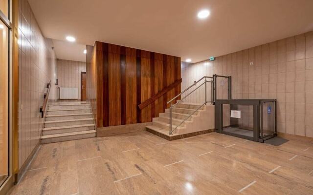 Bright 1-Bed Apartment, Perfectly Located in Paris