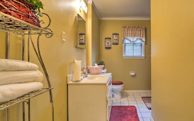 Spacious Memphis Home - Walk to Graceland