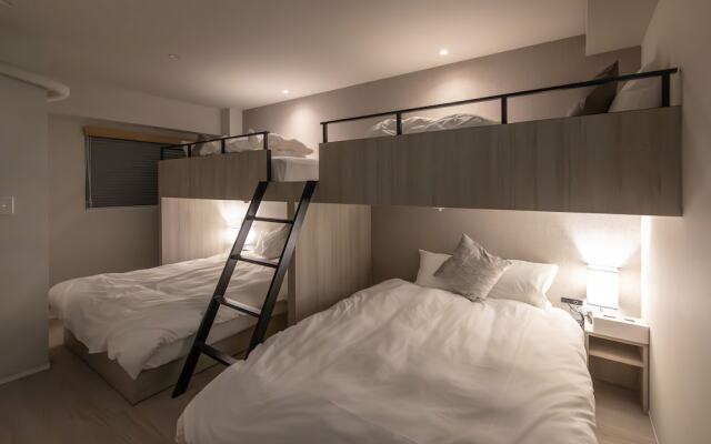 ONE WORLD Sakaisuji Hommachi