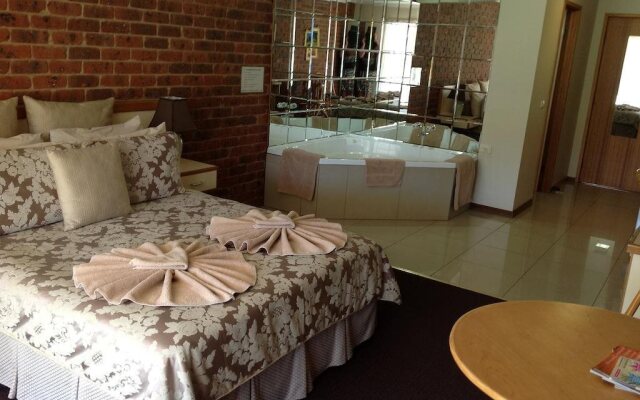 Tooleybuc Club Motor Inn