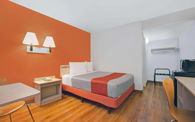 Motel 6 Troutdale, OR - Portland East