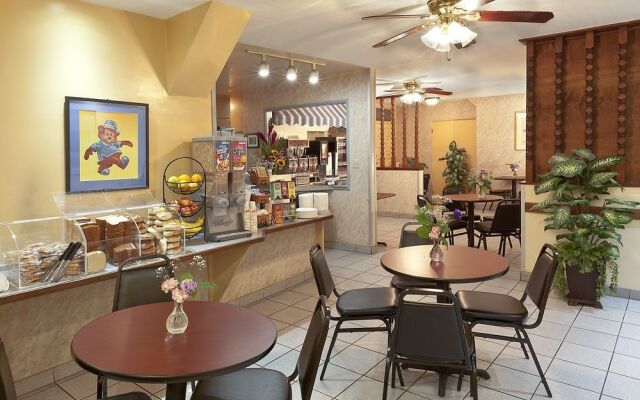 Travelodge Hotel at LAX