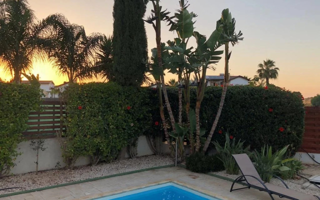 Yolanda Holiday Villa