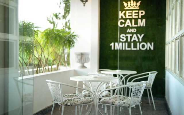 1 Million Hotel