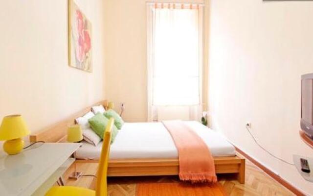 D.five Pretty Apartment