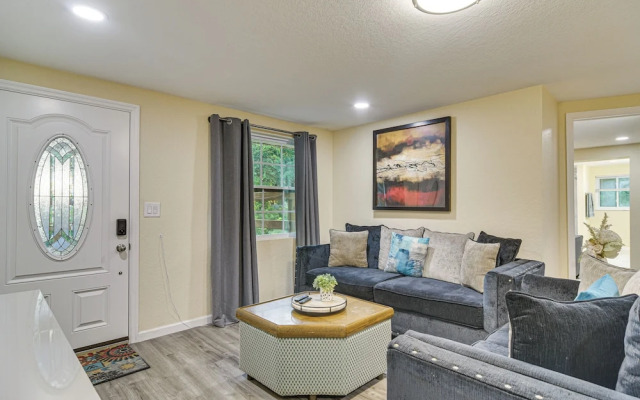 Tropical Tampa Home: Pets Welcome!