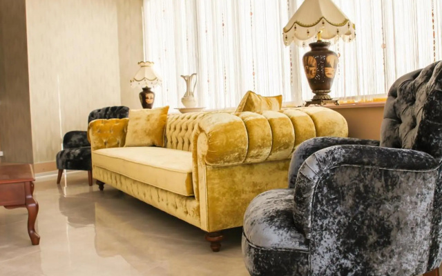 EMSA Palace Hotel