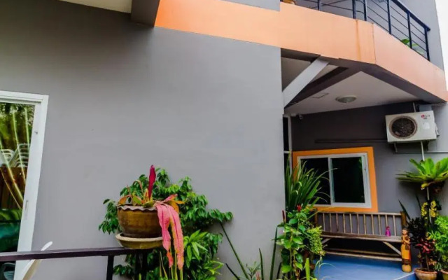 Baan Yuyen Karon Guesthouse