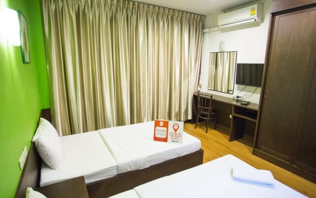 NIDA Rooms Phra Khanong 2163 Place