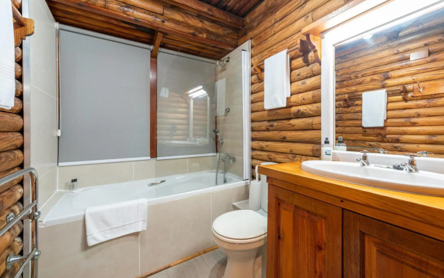 Under Milkwood Resort