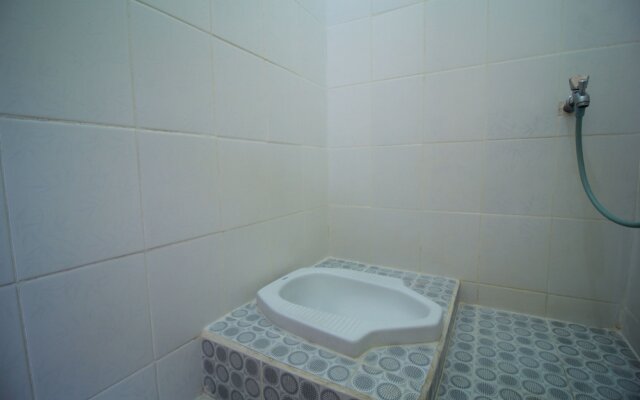 SPOT ON 2305 Andys Nur Penginapan