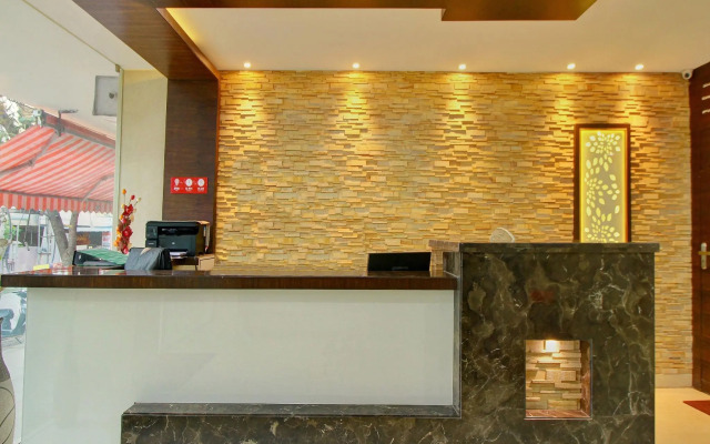 OYO 14406 Hotel Subashree