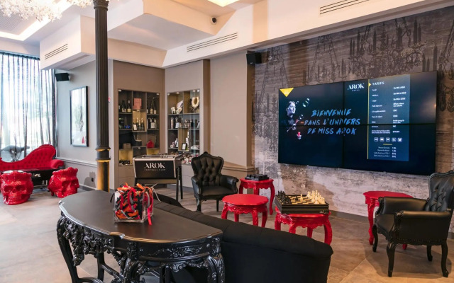 Hotel Arok