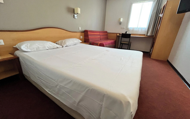 Brit Hotel Confort Montauban