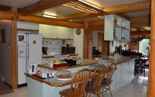 Kicking Horse Canyon B&B