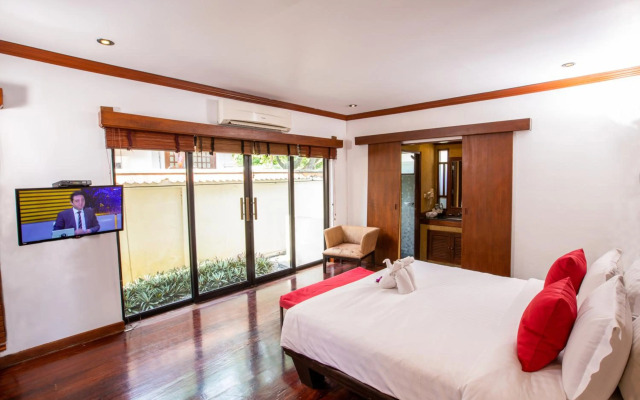 Pao Jin Poon Beach Front Villa