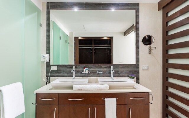 Z Casa Marea 2 Bedroom Condo by Redawning