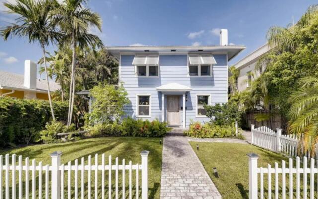 The Periwinkle House - 4bd-2ba - Sleep 10