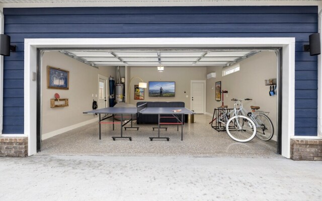 Big Blue on Main-hot Tub-less Than 1 Mi to Square