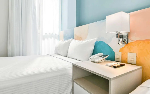 Vista Express Guadalajara Expo SureStay Collection by BW