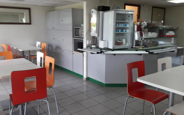 FASTHOTEL Reims Est - Taissy