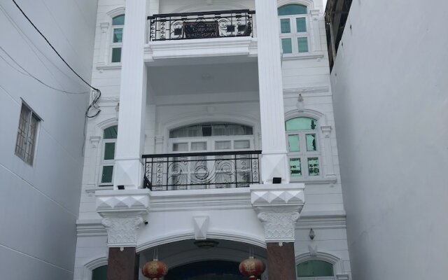OYO 696 Cam Ranh Hotel 1