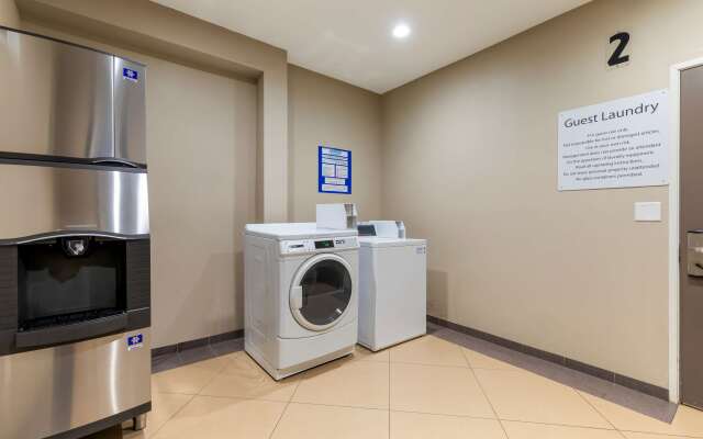 Best Western Plus Wasco Inn & Suites