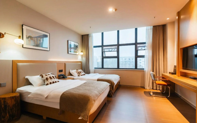 Jintang Chuangminglijing Hotel