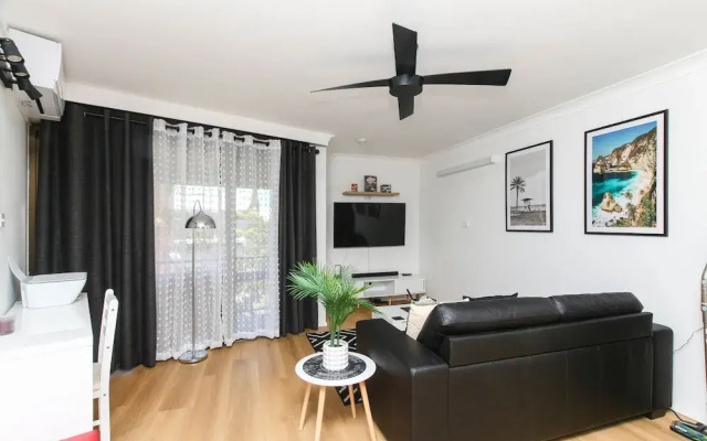 Modern Apartment Close to City Centre 16