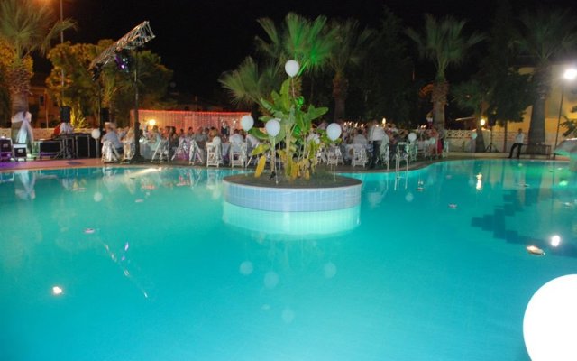 Tropicana Garden Hotel