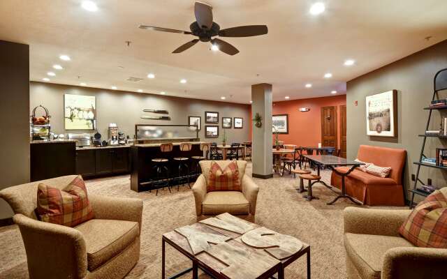 GrandStay Hotel & Suites