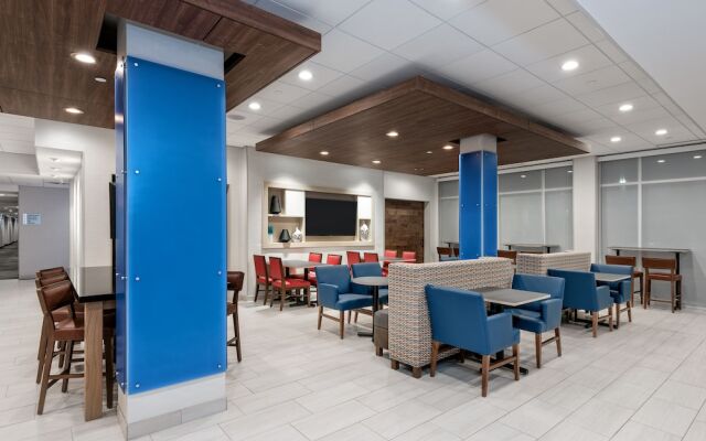 Holiday Inn Express & Suites Bryan