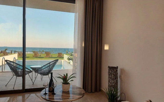 Ebenus Suites by Checkin