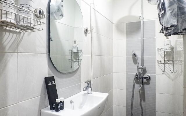 Exquisite 1Br Apartment At Puri Mas