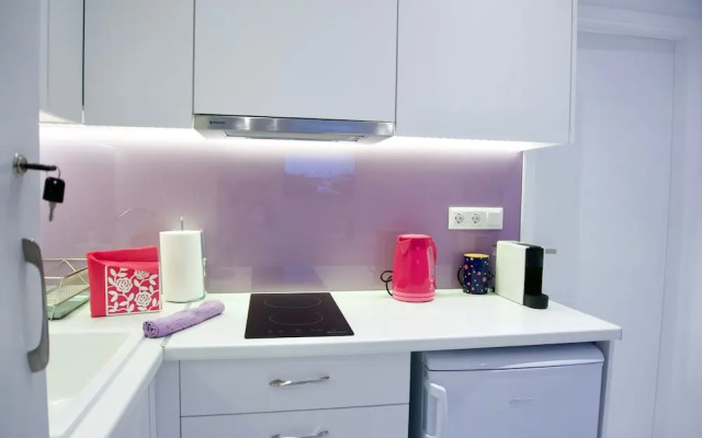 Sweet And Central Lair In Athens