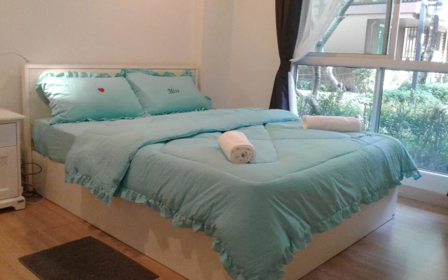 Apartment at Bangkok Near Pool
