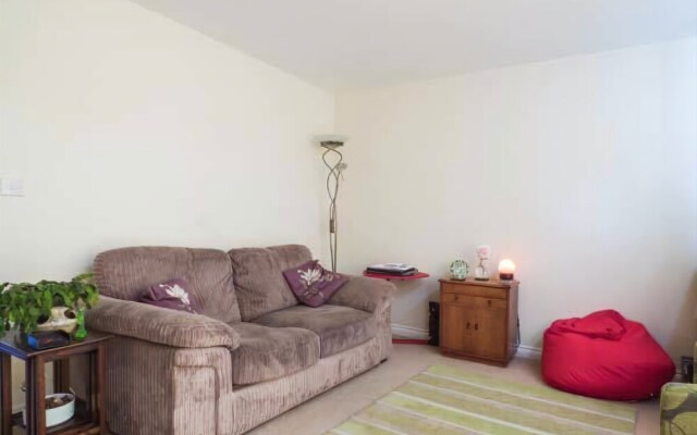 2 Kensey Court