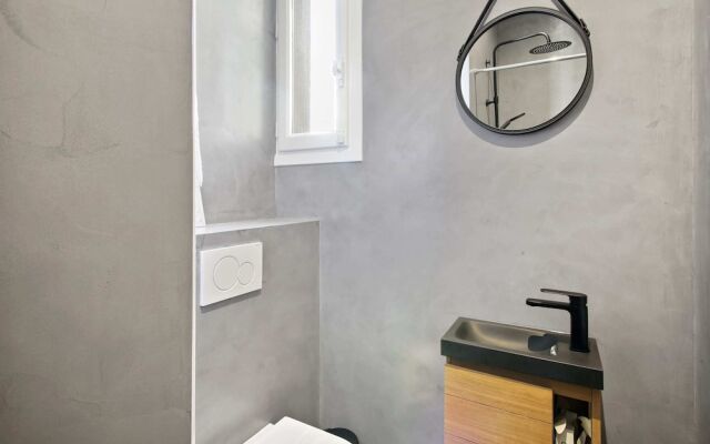 Cosy and Bright 1BR Flat Near Arc de Triomphe!
